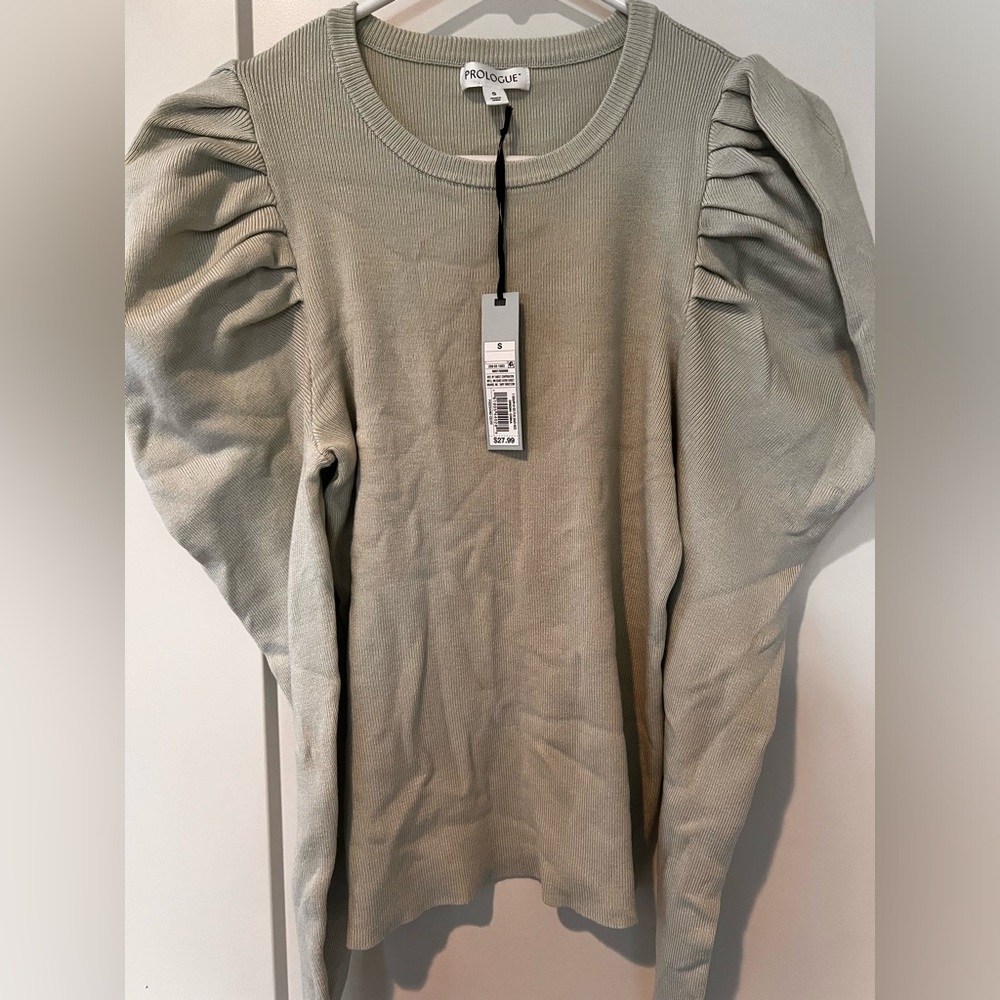 Puffy sleeve sweater nwt